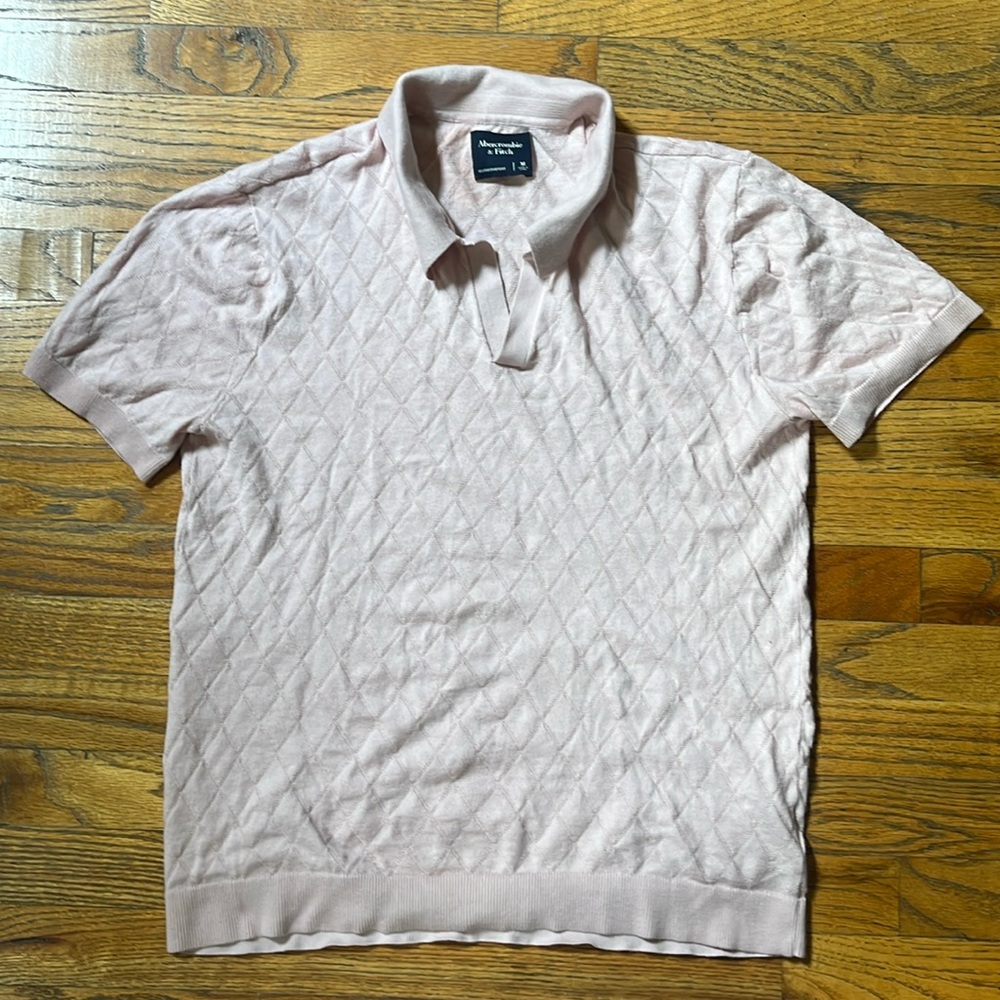 Abercrombie and Fitch, short sleeve knit shirt, pink size medium